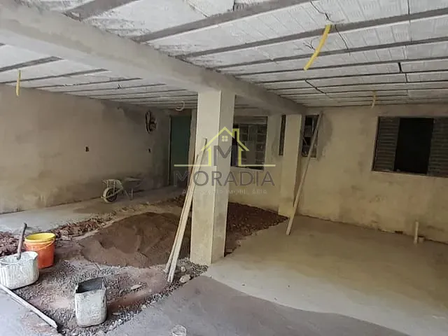 Galpão / Barracão com 140m², à venda, no bairro Vila Progresso em Guaxupé
