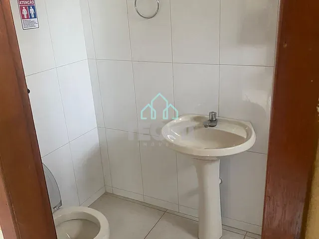 Galpão / Barracão para alugar, no bairro Jardim Gurilândia em Taubaté