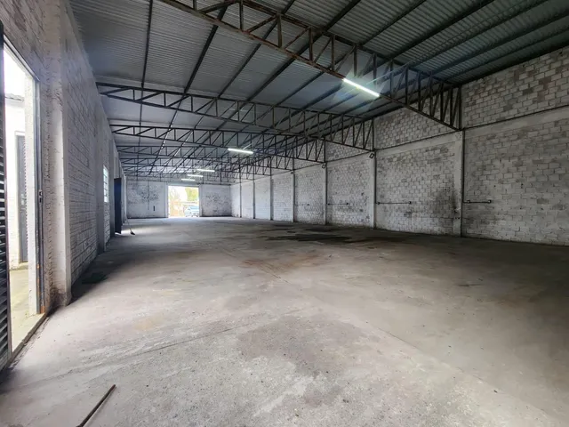 Galpão / Barracão com 396m², à venda, no bairro Areal em Pelotas