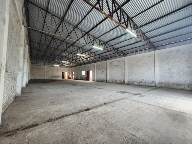 Galpão / Barracão com 396m², à venda, no bairro Areal em Pelotas