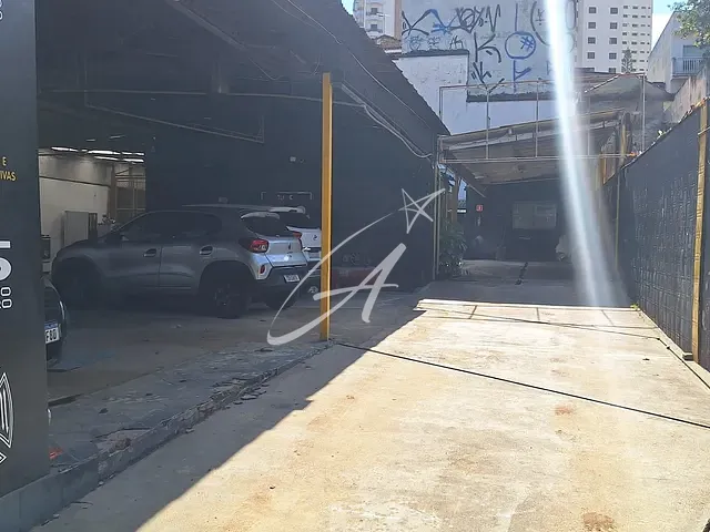 Galpão / Barracão para alugar, no bairro Vila Regente Feijó em São Paulo