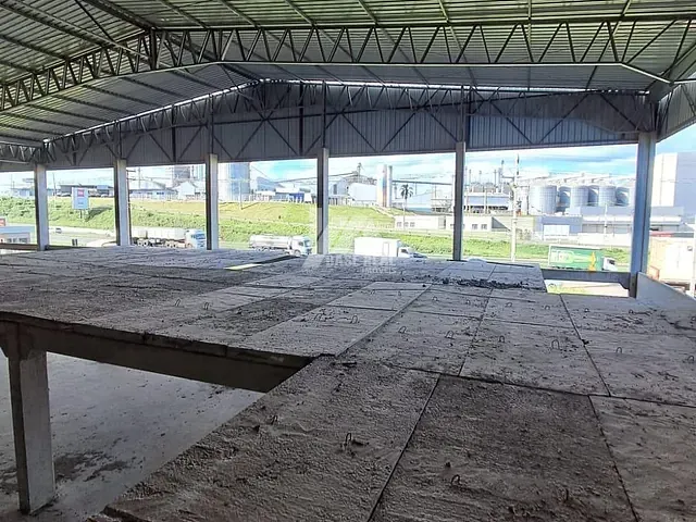Galpão / Barracão com 4750m², para alugar, no bairro Centro em Ponta Grossa