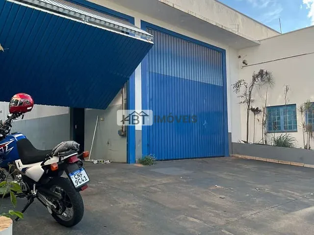 Galpão / Barracão com 1213m², para alugar, no bairro Jardim Auri Verde em Bauru