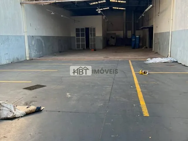 Galpão / Barracão com 1213m², para alugar, no bairro Jardim Auri Verde em Bauru