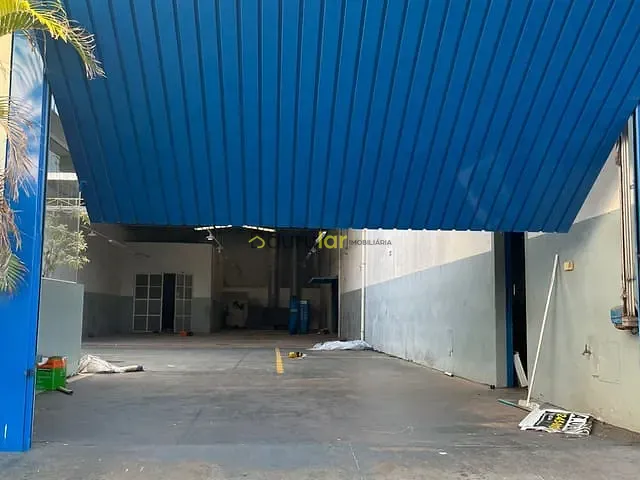 Galpão / Barracão com 1213m², para alugar, no bairro Jardim Auri Verde em Bauru
