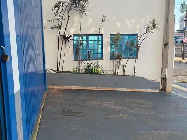 Galpão / Barracão com 1213m², para alugar, no bairro Jardim Auri Verde em Bauru