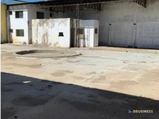 Galpão / Barracão com 650m², para alugar, no bairro Parque Jóquei Club em Campos dos Goytacazes