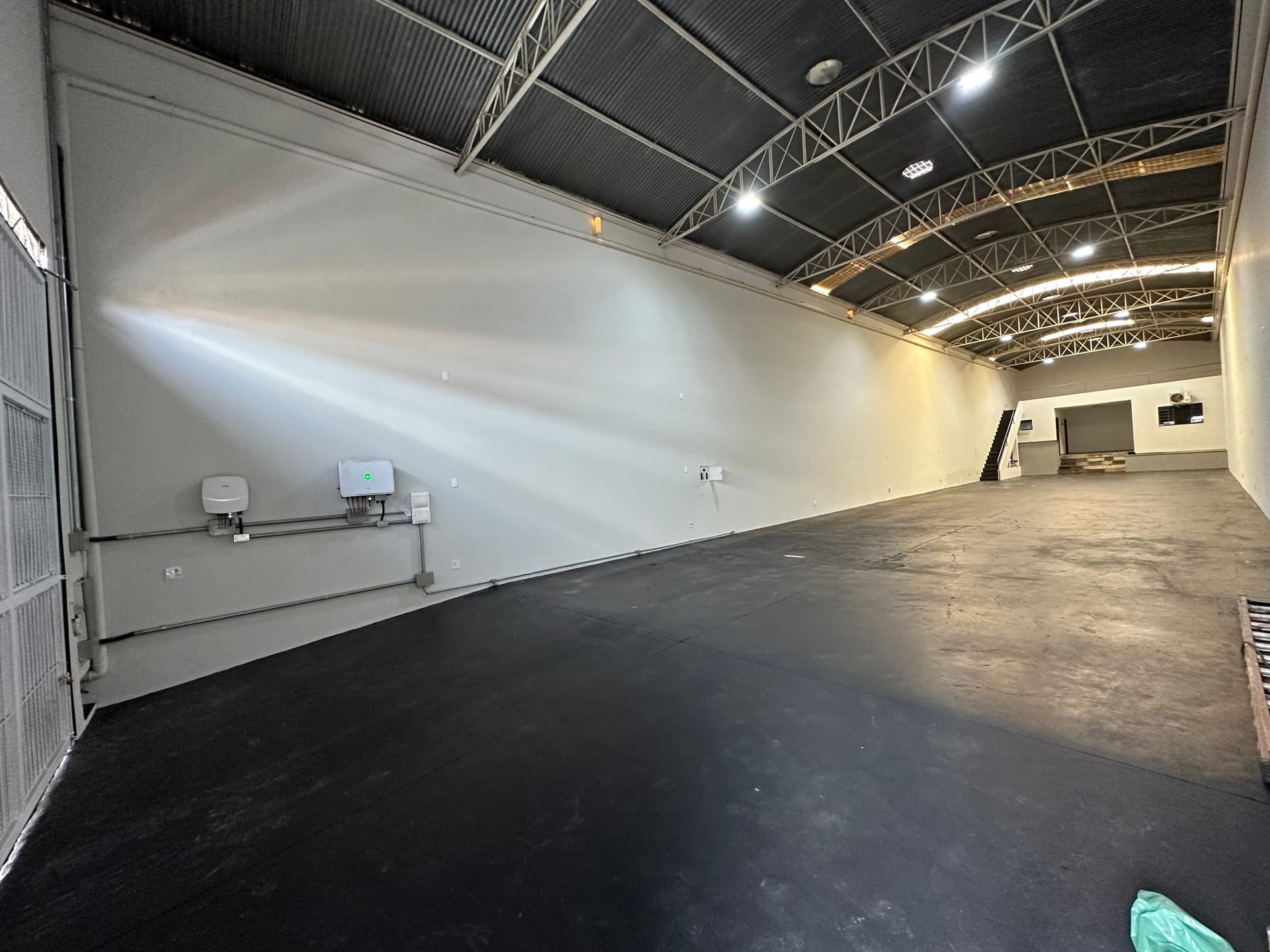 Depósito-Galpão, 372 m² - Foto 2
