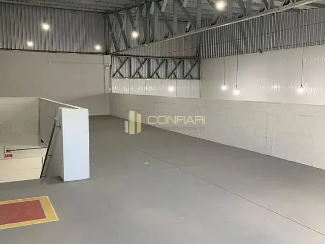Galpão / Barracão para alugar, no bairro Morretes em Itapema