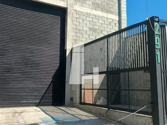 Galpão / Barracão para alugar, no bairro Vila Endres em Guarulhos