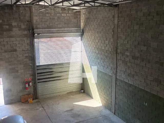 Galpão / Barracão para alugar, no bairro Vila Endres em Guarulhos