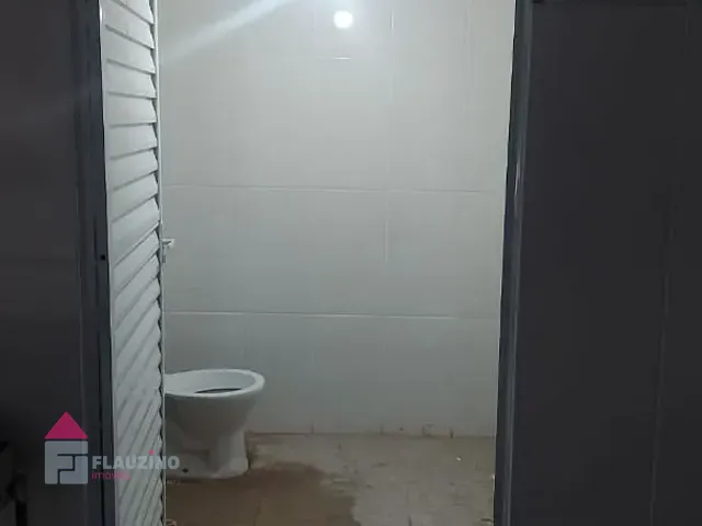 Galpão / Barracão com 400m², para alugar, no bairro Vila das Belezas em São Paulo