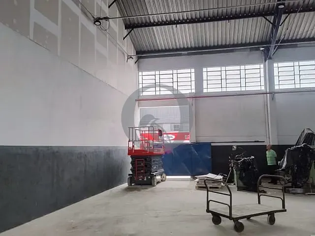 Galpão / Barracão com 400m², para alugar, no bairro Cidade Líder em São Paulo