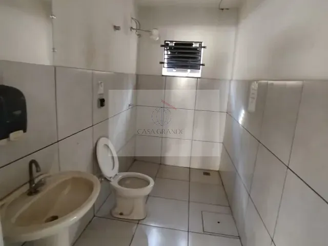 Galpão / Barracão para alugar, no bairro Conjunto Habitacional Santiago em Rolândia