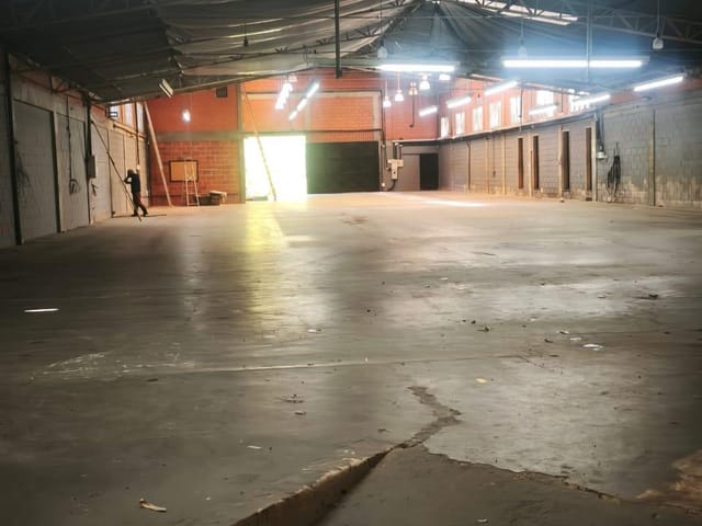 Galpão / Barracão para alugar, no bairro Moinho Preto em Petrópolis