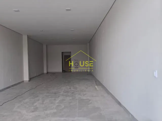 Galpão / Barracão com 266m², para alugar, no bairro Pozzobon em Votuporanga