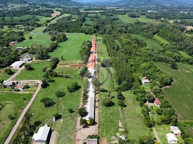 Galpão / Barracão com 4820m², à venda, no bairro Teutônia em Teutônia