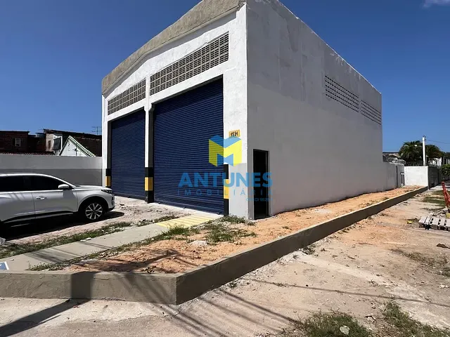 Galpão / Barracão com 275m², para alugar, no bairro Areias em Recife