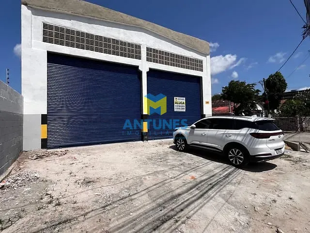 Galpão / Barracão com 275m², para alugar, no bairro Areias em Recife