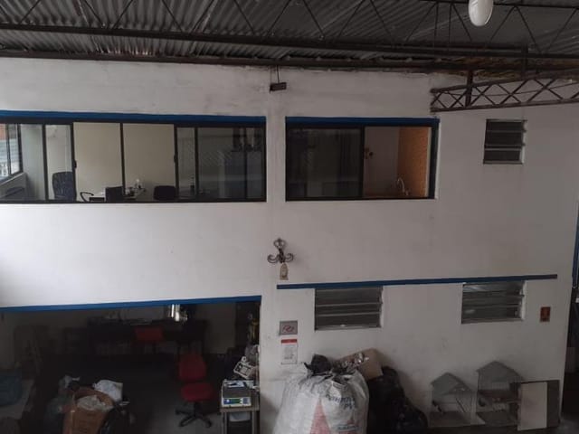 Galpão / Barracão com 333m², à venda, no bairro Jardim Vera Cruz em São Paulo