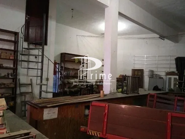 Galpão / Barracão com 2268m², à venda, no bairro Cajueiros (Itaipuaçu) em Maricá