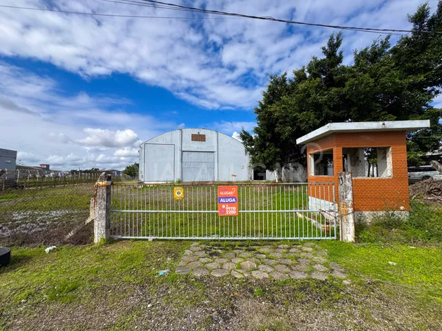 Galpão / Barracão com 4000m², para alugar, no bairro Revoredo em Tubarão