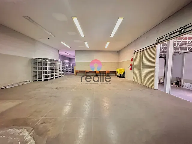 Galpão / Barracão com 4780m², à venda, no bairro São Luiz em Belo Horizonte