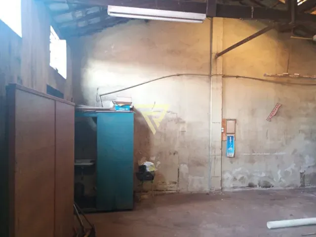 Galpão / Barracão com 96m², à venda, no bairro Ipiranga em Ribeirão Preto