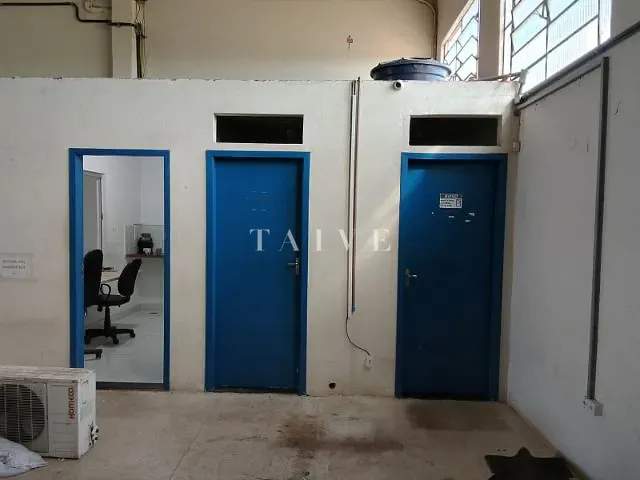 Galpão / Barracão com 420m², para alugar, no bairro Tarobá em Londrina
