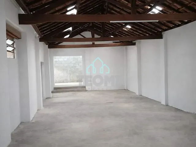 Galpão / Barracão com 200m², para alugar, no bairro Centro em Taubaté