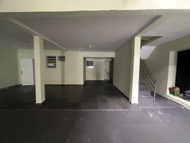 Galpão / Barracão com 300m², para alugar, no bairro Rudge Ramos em São Bernardo do Campo