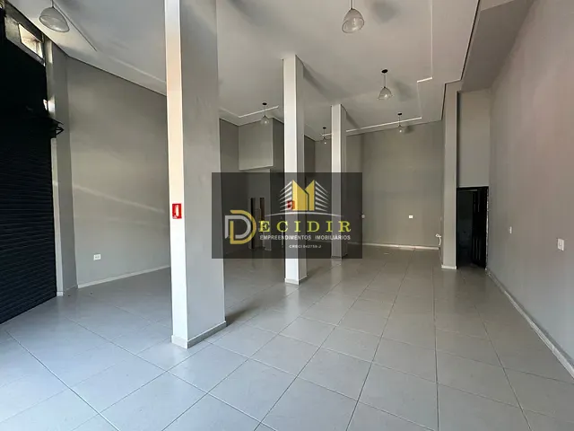 Galpão / Barracão com 100m², para alugar, no bairro Vila Cláudia em São Paulo