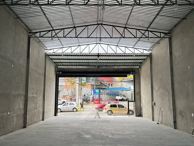 Galpão / Barracão para alugar, no bairro Jardim São Paulo em Guarulhos