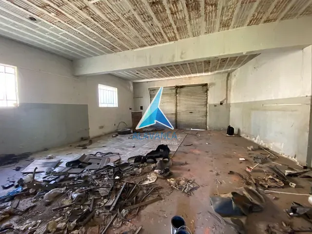 Galpão / Barracão com 2425m², à venda, no bairro Vila Isa em Governador Valadares