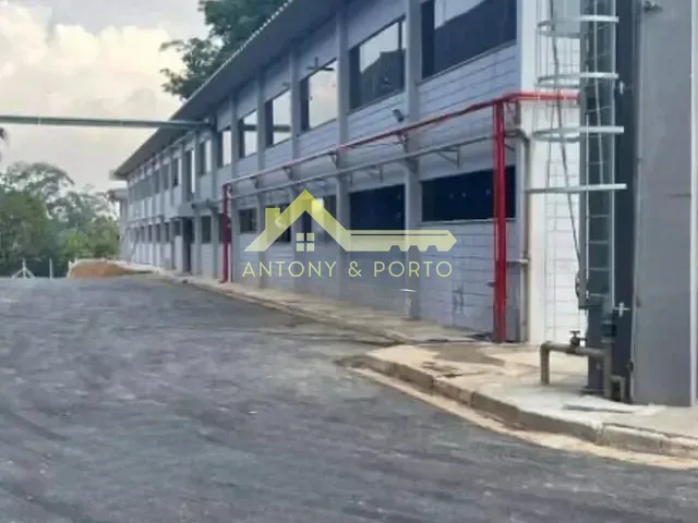 Galpão / Barracão para alugar, no bairro Vila Nova Bonsucesso em Guarulhos