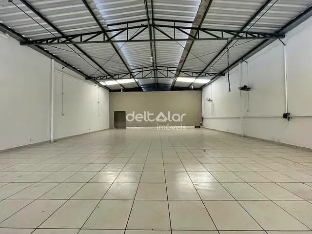 Galpão / Barracão com 330m², à venda, no bairro Céu Azul em Belo Horizonte