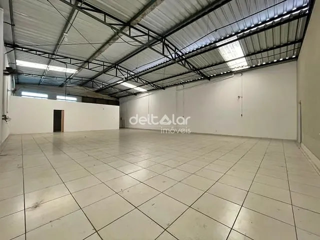 Galpão / Barracão com 330m², à venda, no bairro Céu Azul em Belo Horizonte
