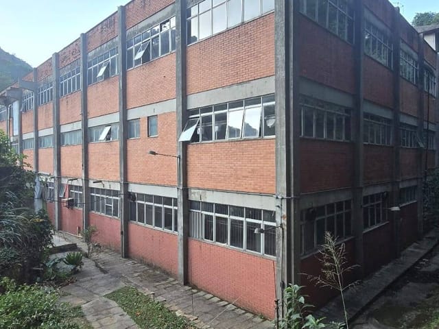 Galpão / Barracão para alugar, no bairro Quissama em Petrópolis