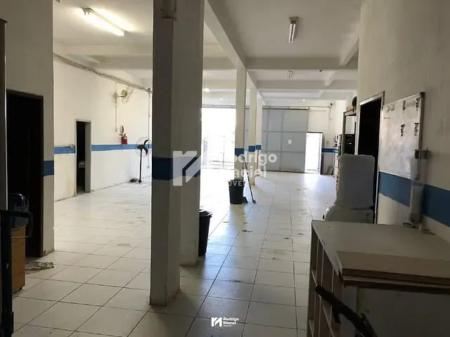 Galpão / Barracão com 300m², para alugar, no bairro Afogados em Recife