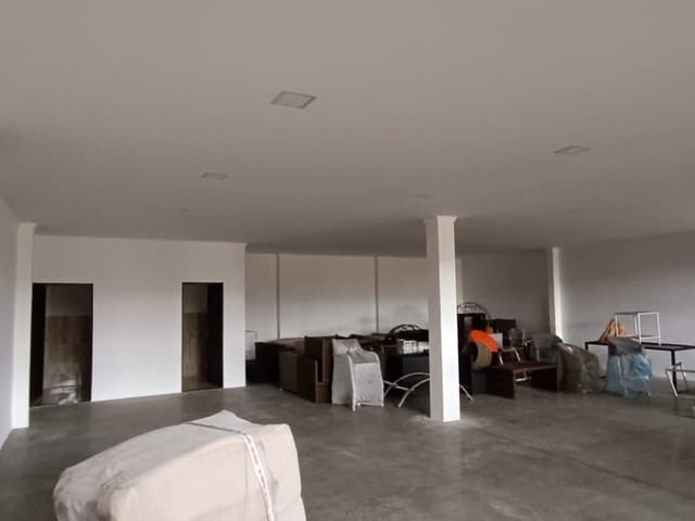 Galpão / Barracão com 300m², para alugar, no bairro Jardim Ecoville em Londrina