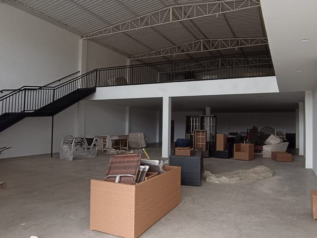 Galpão / Barracão com 300m², para alugar, no bairro Jardim Ecoville em Londrina