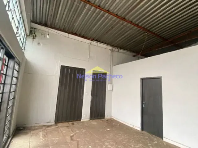Galpão / Barracão com 1m², para alugar, no bairro Centro em Capivari
