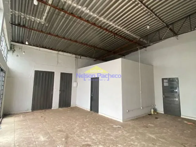 Galpão / Barracão com 1m², para alugar, no bairro Centro em Capivari