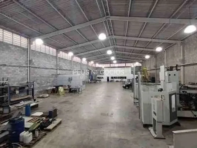 Galpão / Barracão com 3540m², à venda, no bairro Iporanga em Sorocaba
