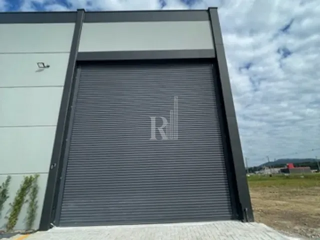 Galpão / Barracão com 443m², para alugar, no bairro Praça em Tijucas