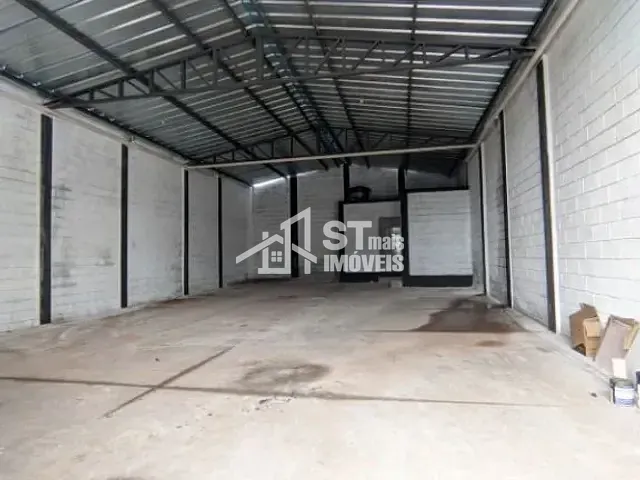 Galpão / Barracão com 202m², para alugar, no bairro Jardim das Videiras em Andradas