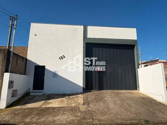 Galpão / Barracão com 202m², para alugar, no bairro Jardim das Videiras em Andradas