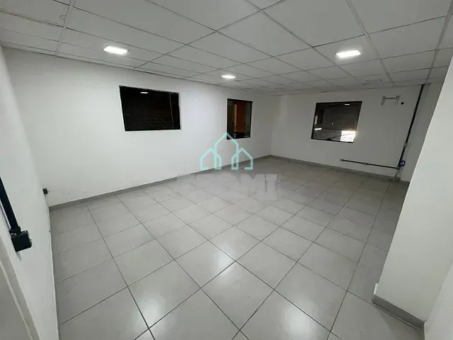 Galpão / Barracão com 855m², para alugar, no bairro Jardim Baronesa em Taubaté