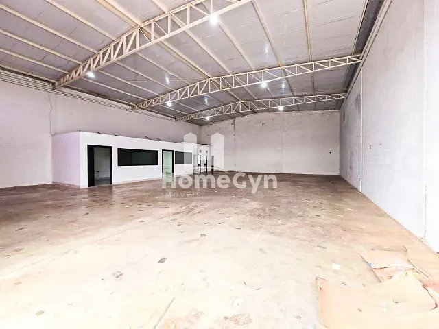 Galpão / Barracão com 360m², para alugar, no bairro Jardim Transbrasiliano em Aparecida de Goiânia