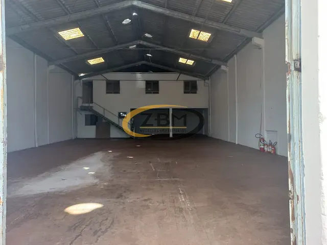 Galpão / Barracão com 367m², à venda, no bairro Waldemar Hauer em Londrina